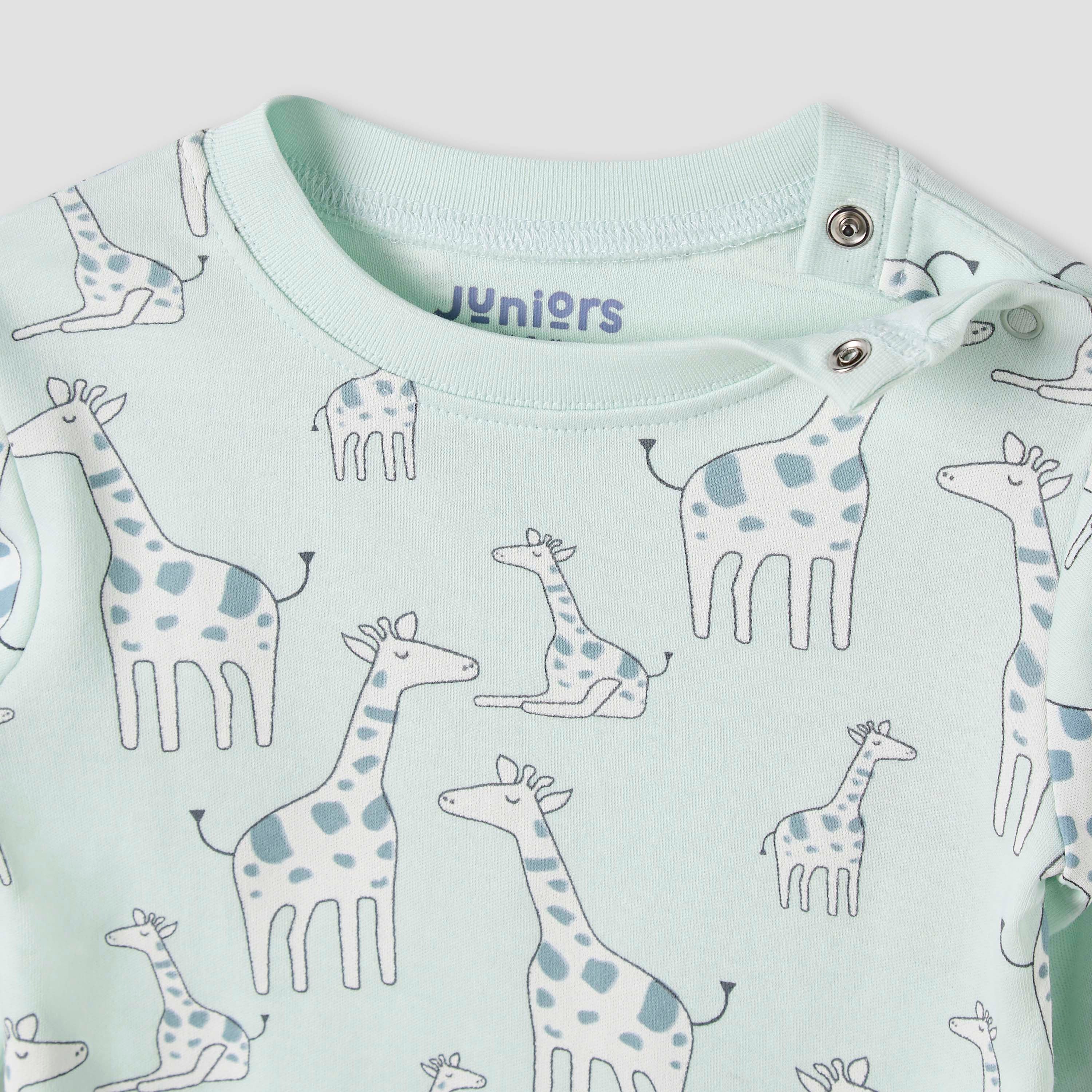 Juniors Giraffe Print T-shirt and Pyjama Set