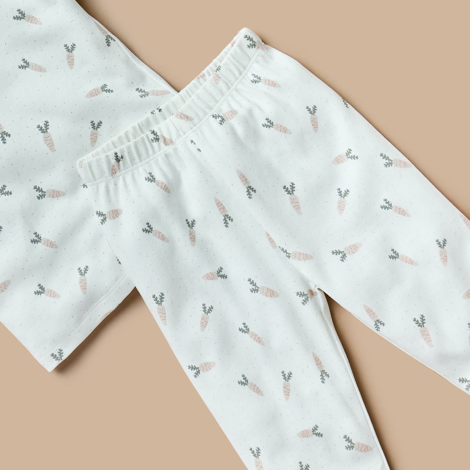 Juniors All-Over Carrot Print Long Sleeves T-shirt and Elasticated Pyjama Set