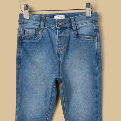 Full Length Jeans with Pockets and Button Closure