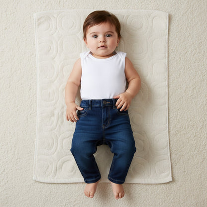 Full Length Jeans with Pockets and Button Closure