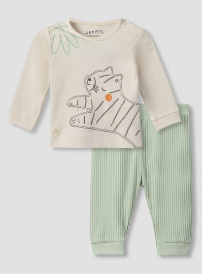 Juniors Cotton Crew Neck Long Sleeves Pyjama Set with Tiger Embroidery-baby-boys-clothing-nightwear-pyjamasets-image-1