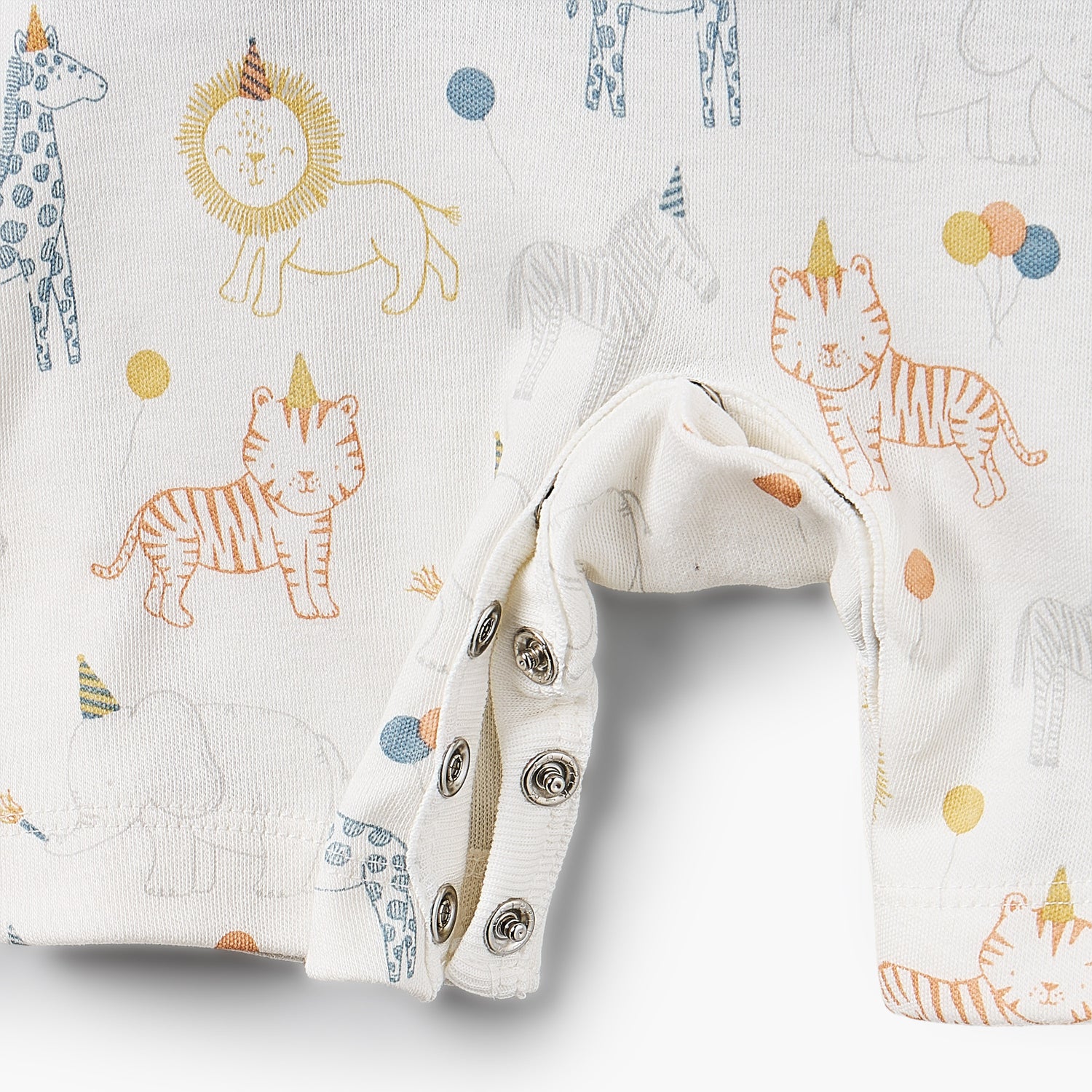 Juniors Crew Neck Short Sleeves T-shirt and Dungaree Set with Safari Print