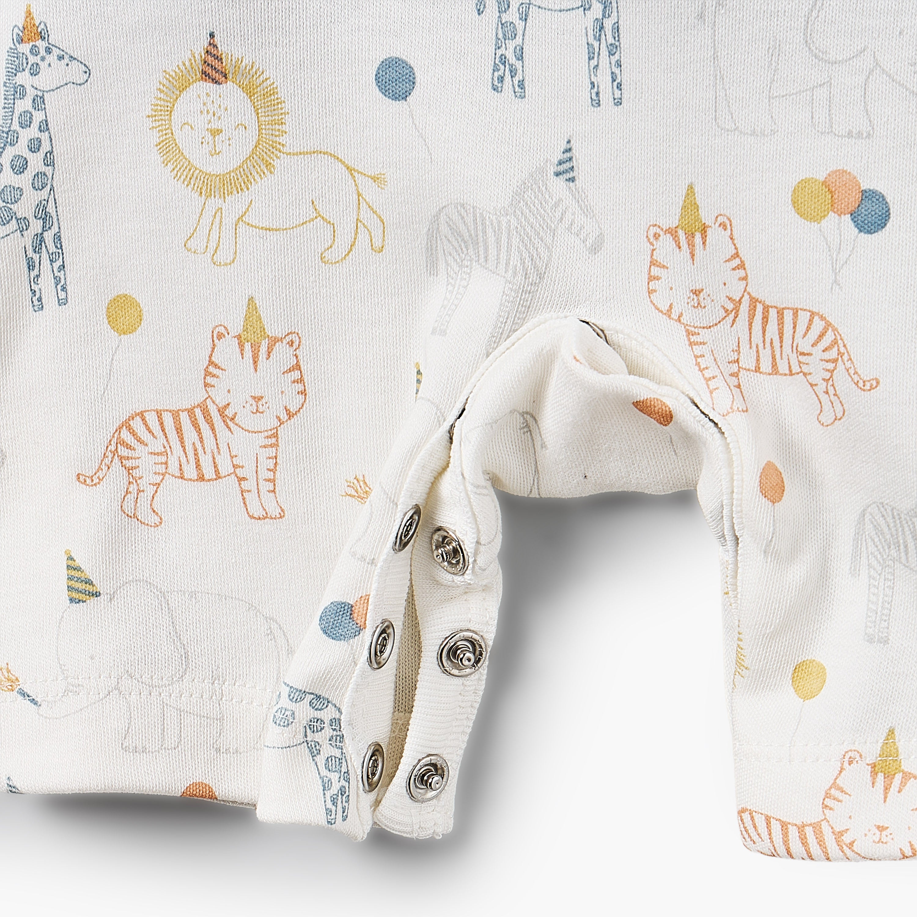 Juniors Crew Neck Short Sleeves T-shirt and Dungaree Set with Safari Print