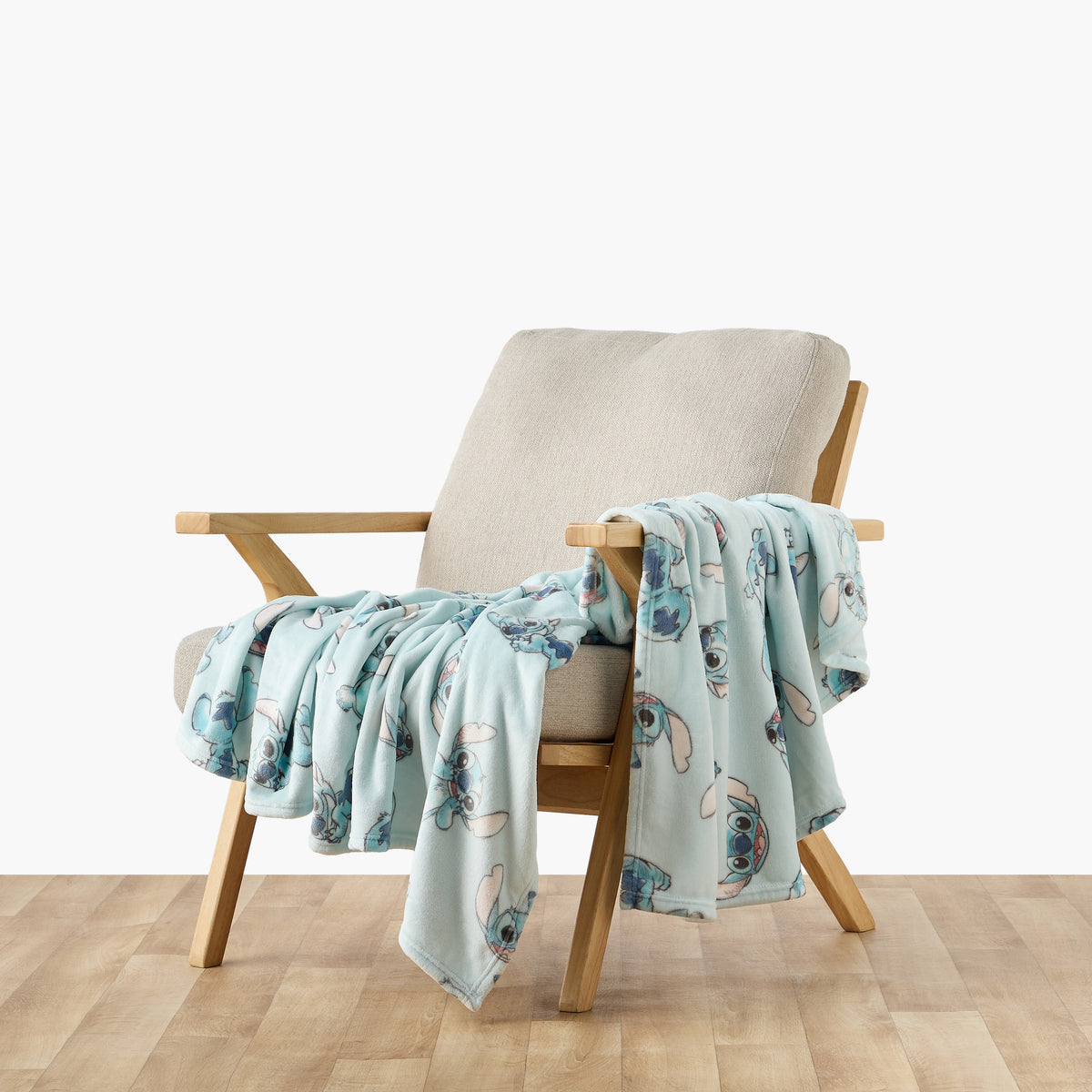 Disney Raschel Blanket with Stitch Print, 150x200 cm