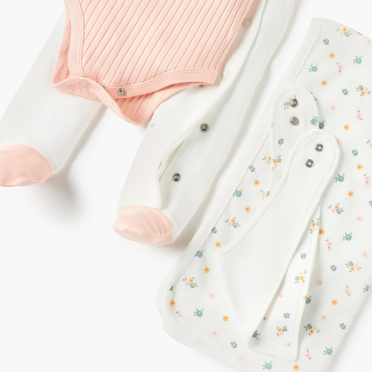 Juniors 5-Piece Assorted Clothing Gift Set