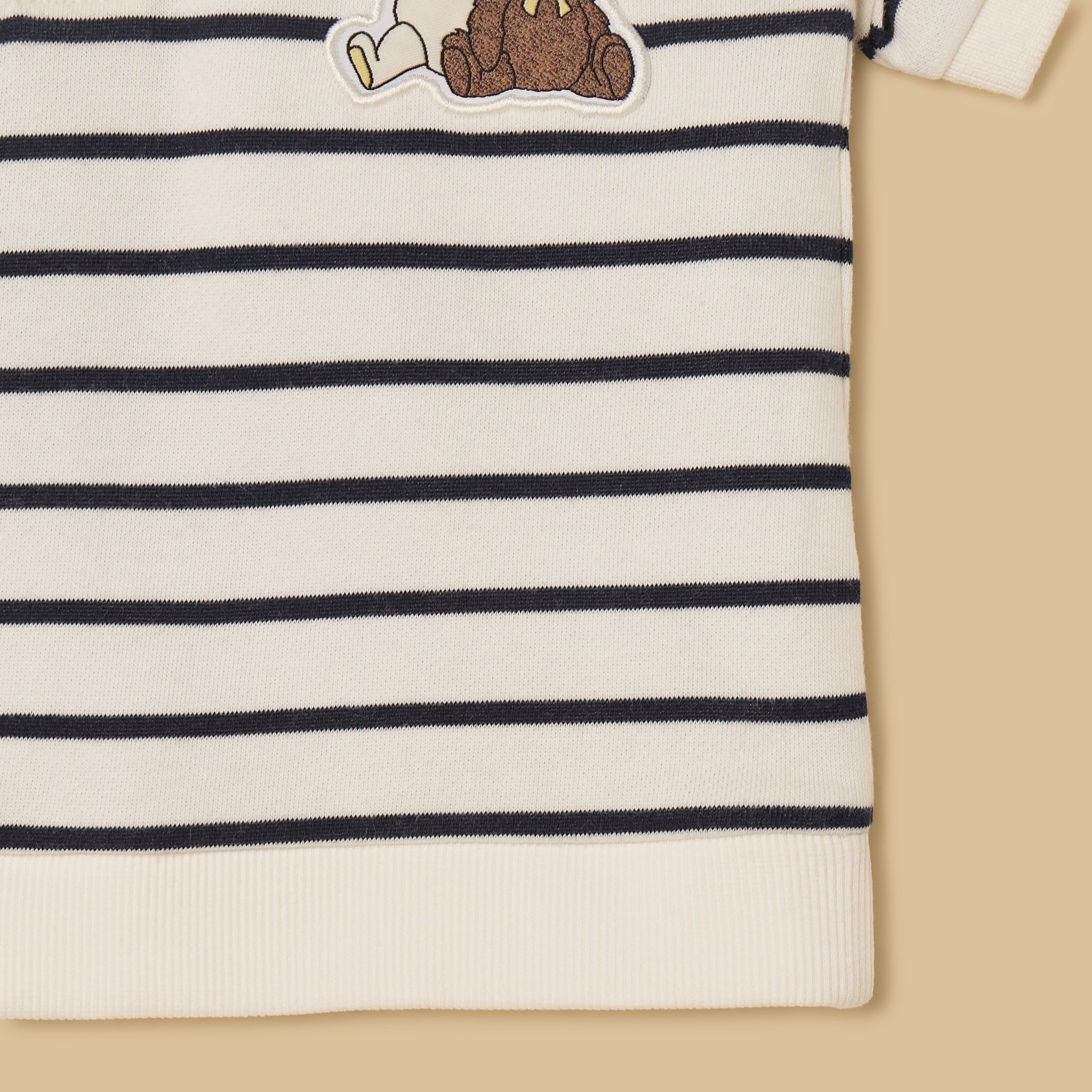 Winnie the Pooh Embroidered T-shirt and Shorts Set