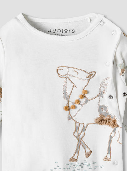 Juniors Cotton Round Neck Long Sleeves Sleepsuit with Camel Print-baby-boys-clothing-nightwear-sleepsuits-image-4