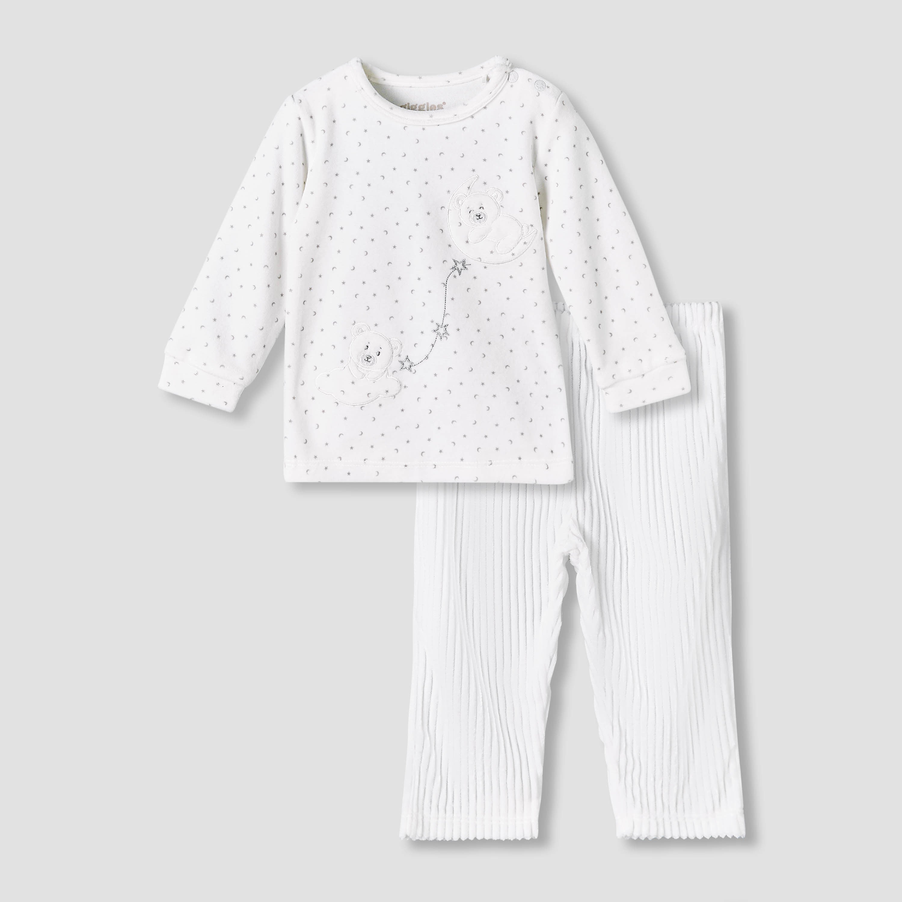 Giggles Long Sleeves Pyjama Set with Bear Applique - White / 9-12 mths