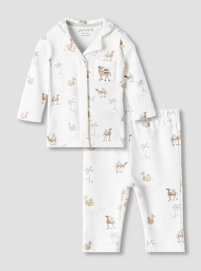 Juniors Cotton Collared Neck Long Sleeve Pyjama Set with Camel Print-baby-boys-clothing-nightwear-pyjamasets-image-2