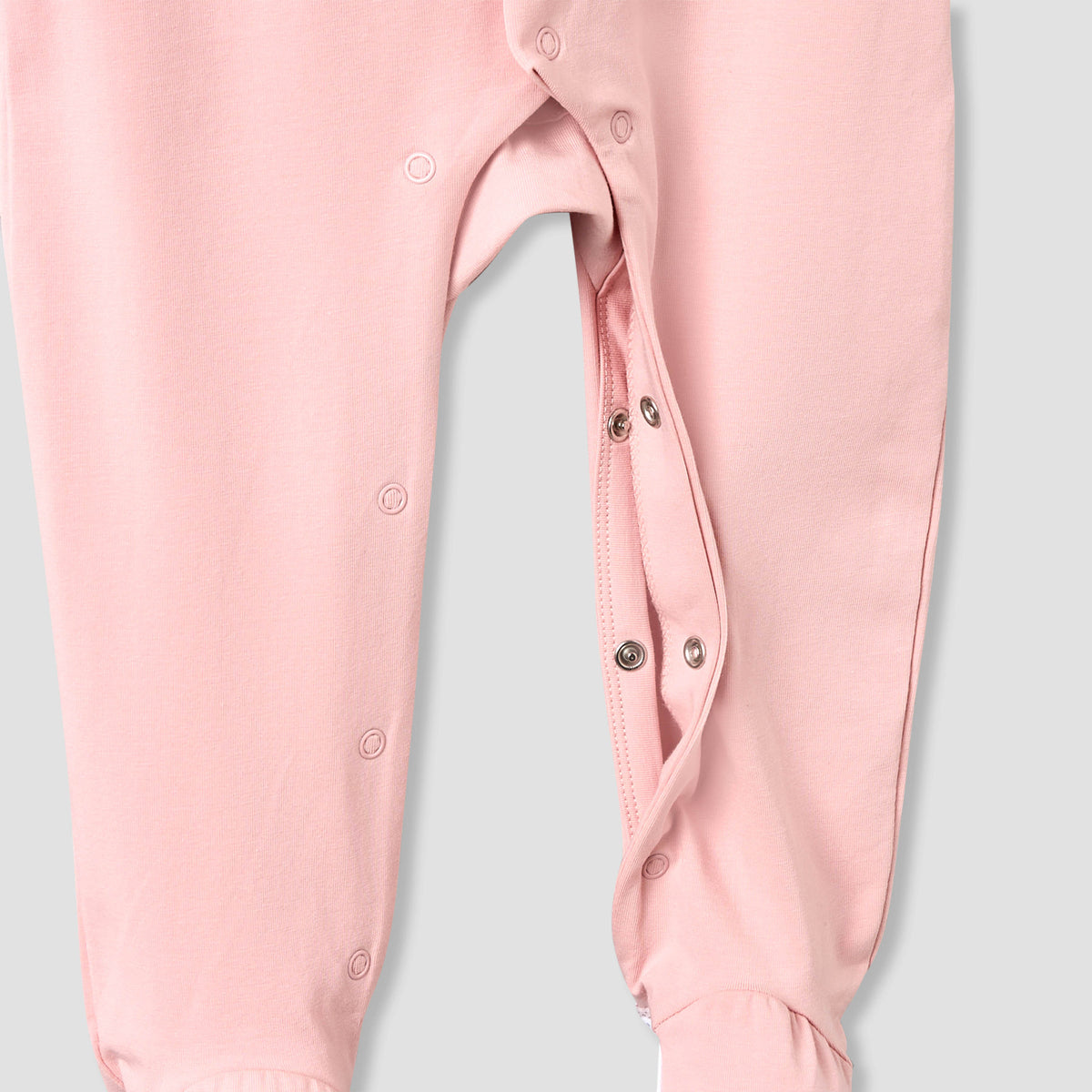 Juniors Cotton Crew Neck Long Sleeves Sleepsuit with Snap Button Closure