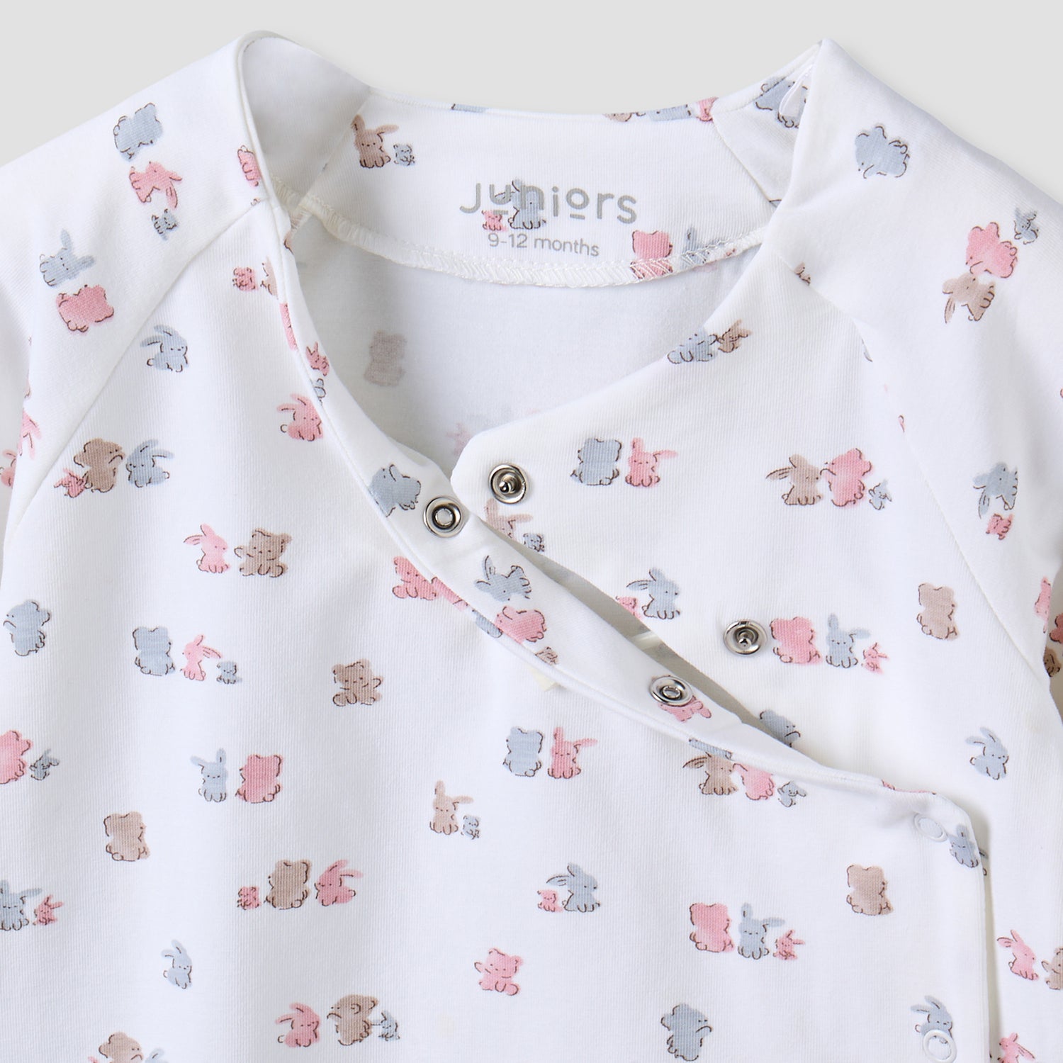 Juniors Cotton V-neck Long Sleeves Pyjama Set with Bear Print
