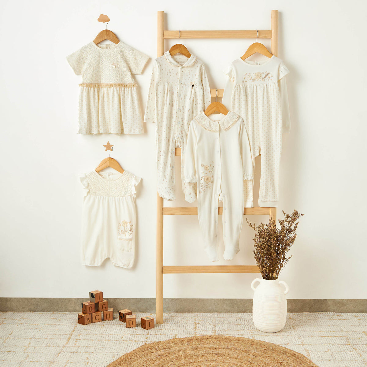 Giggles Short Sleeves A-line Dress with Lace Texture