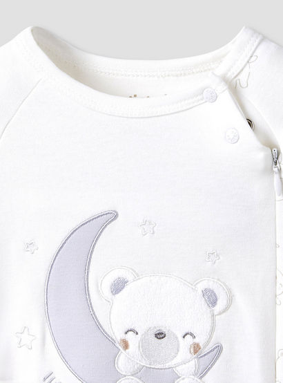 Giggles Round Neck Sleepsuit with Bear Applique - Cotton - Long Sleeves-baby-boys-clothing-nightwear-sleepsuits-image-3