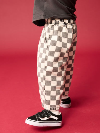Black/White Checkerboard Pull On Wide