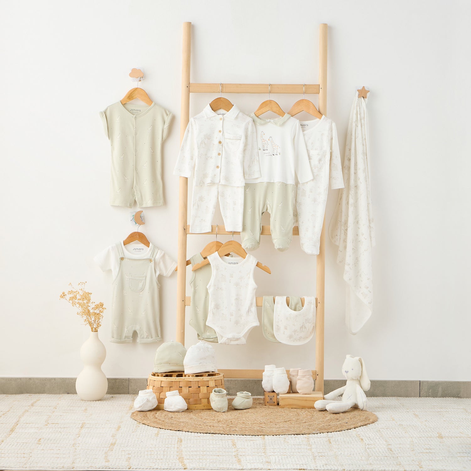 Juniors Printed Shirt and Pyjama Set