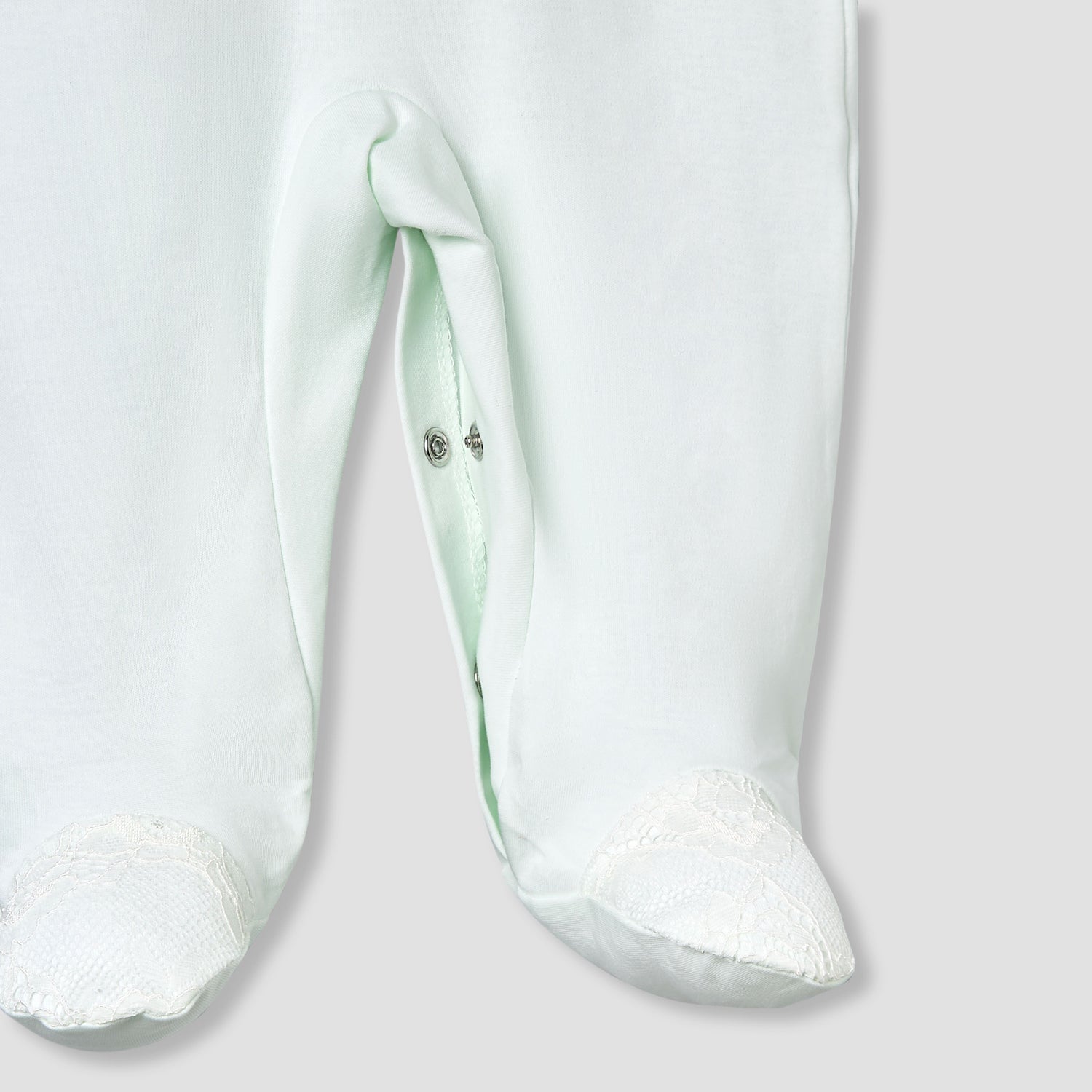 Giggles Cotton Collared Long Sleeves Sleepsuit with Snap Button Closure
