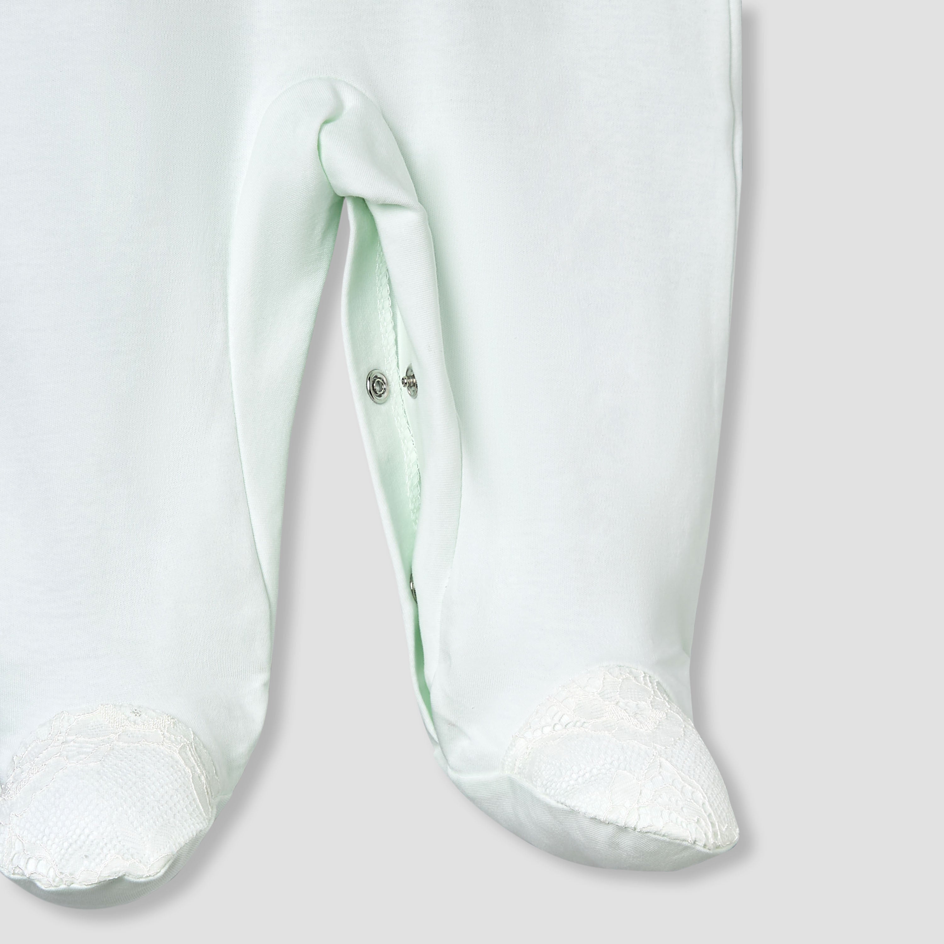 Giggles Cotton Collared Long Sleeves Sleepsuit with Snap Button Closure