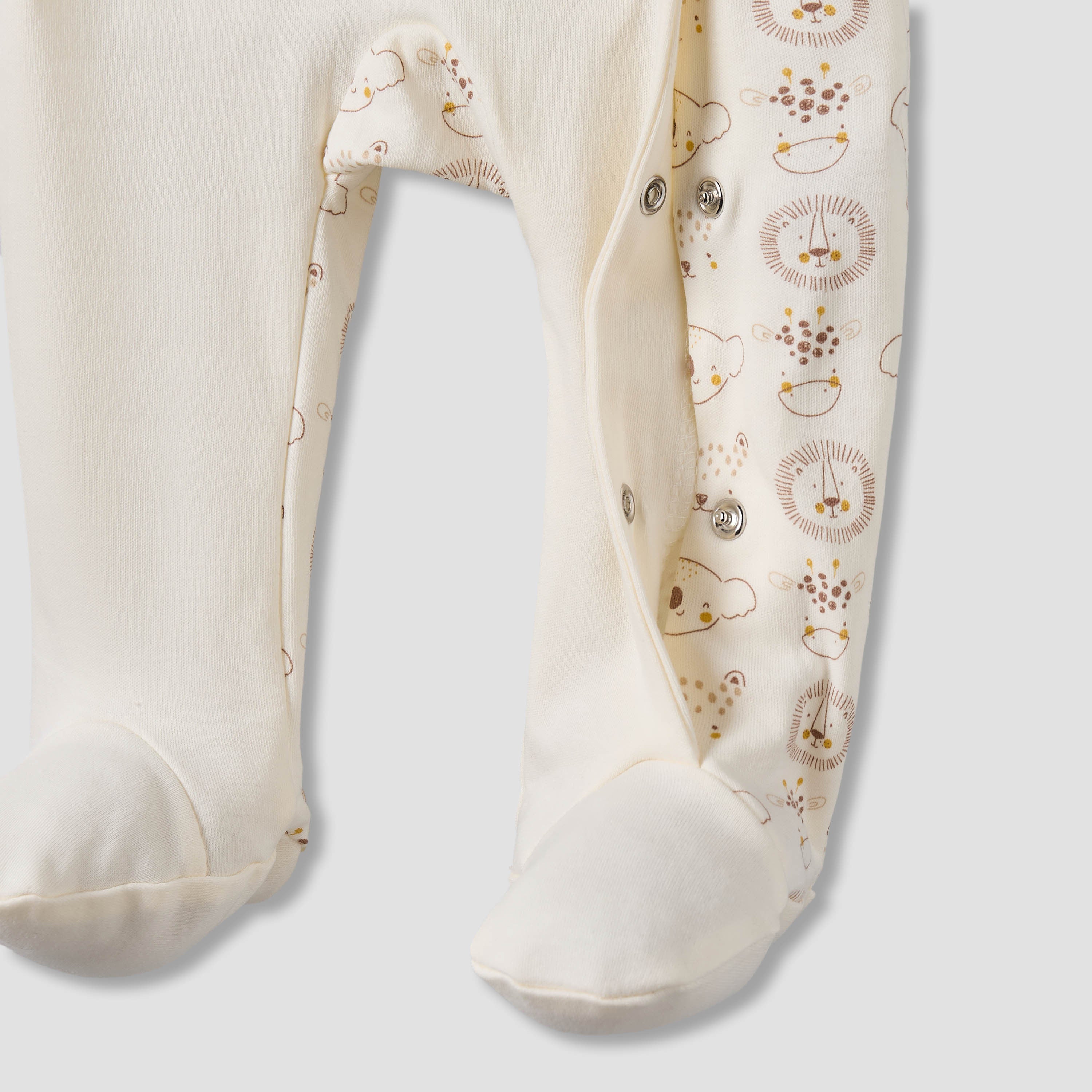 Juniors Cotton Round Neck Long Sleeves Sleepsuit with Snap Button Closure