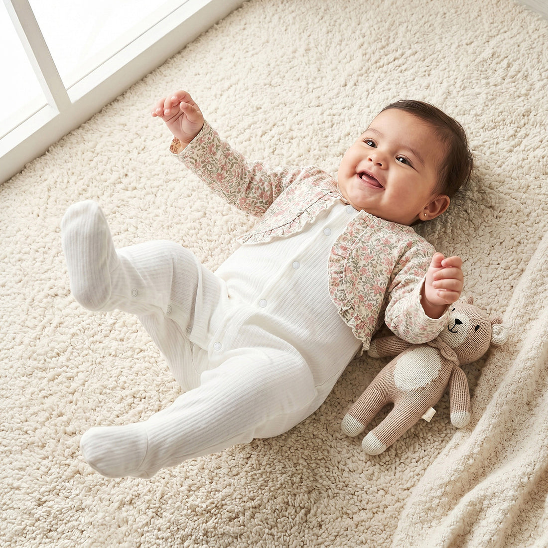 Juniors Cotton Round Neck Long Sleeves Sleepsuit with Floral Print - White / 9-12 mths