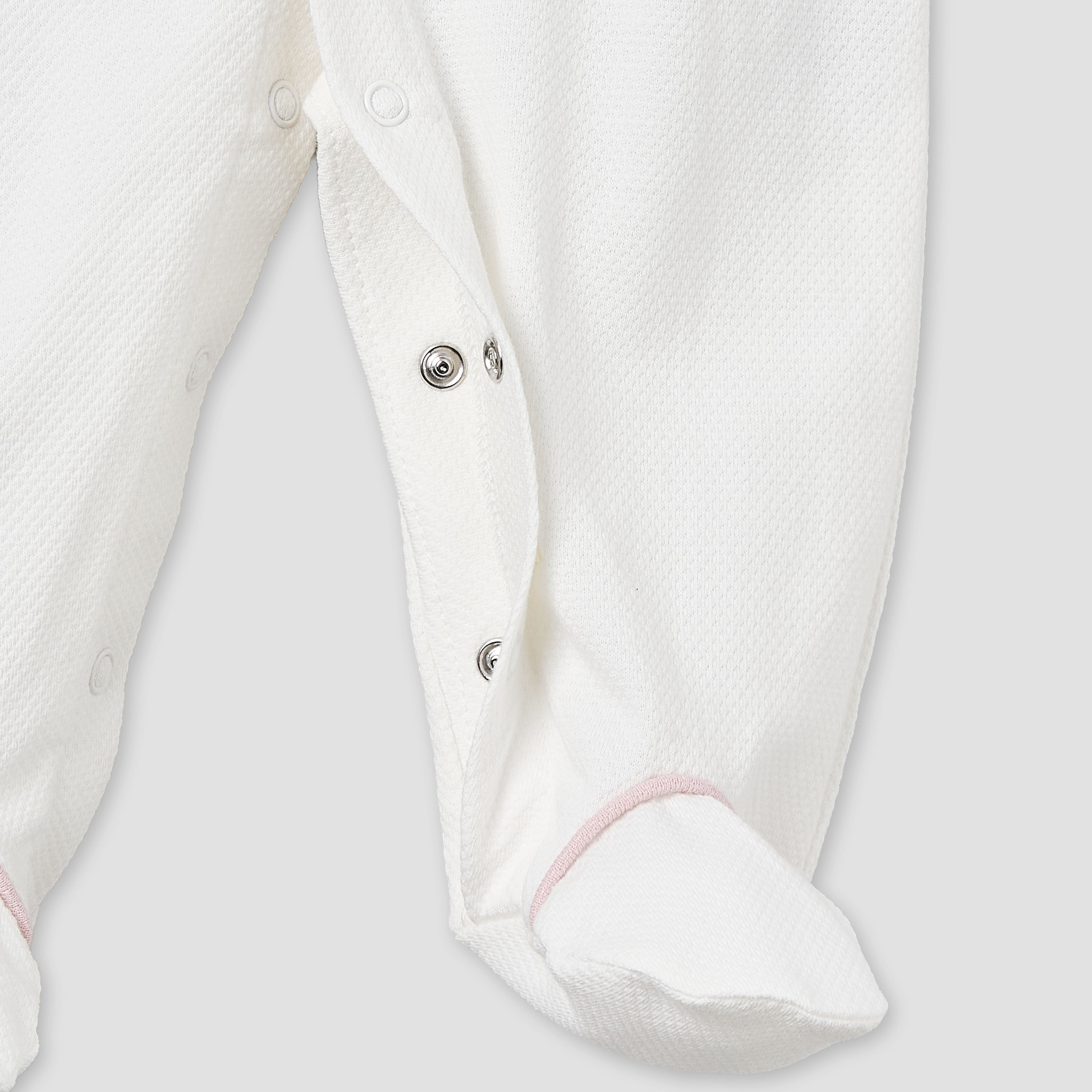 Giggles Cotton Collared Long Sleeves Sleepsuit with Snap Button Closure