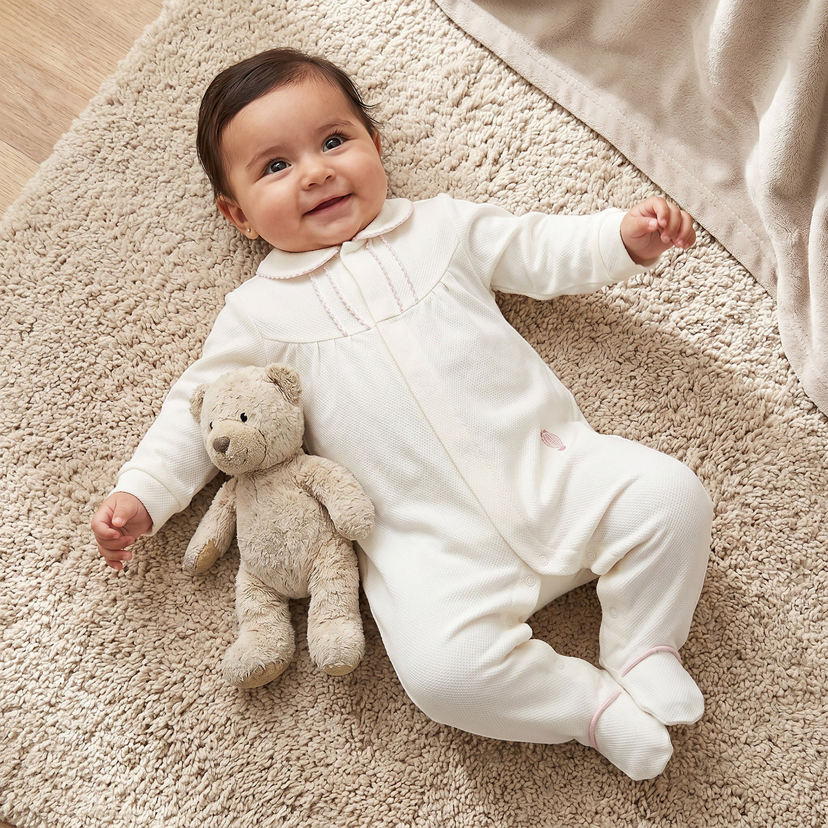 Giggles Cotton Collared Long Sleeves Sleepsuit with Snap Button Closure