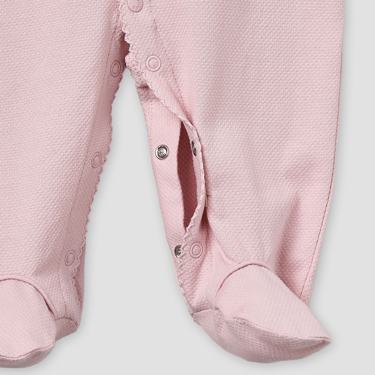Giggles Cotton Round Neck Long Sleeves Sleepsuit with Snap Button Closure