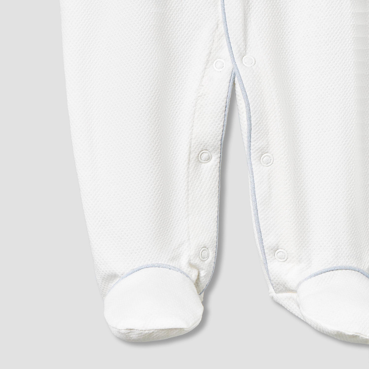 Giggles Cotton Collared Long Sleeves Sleepsuit with Snap Button Closure
