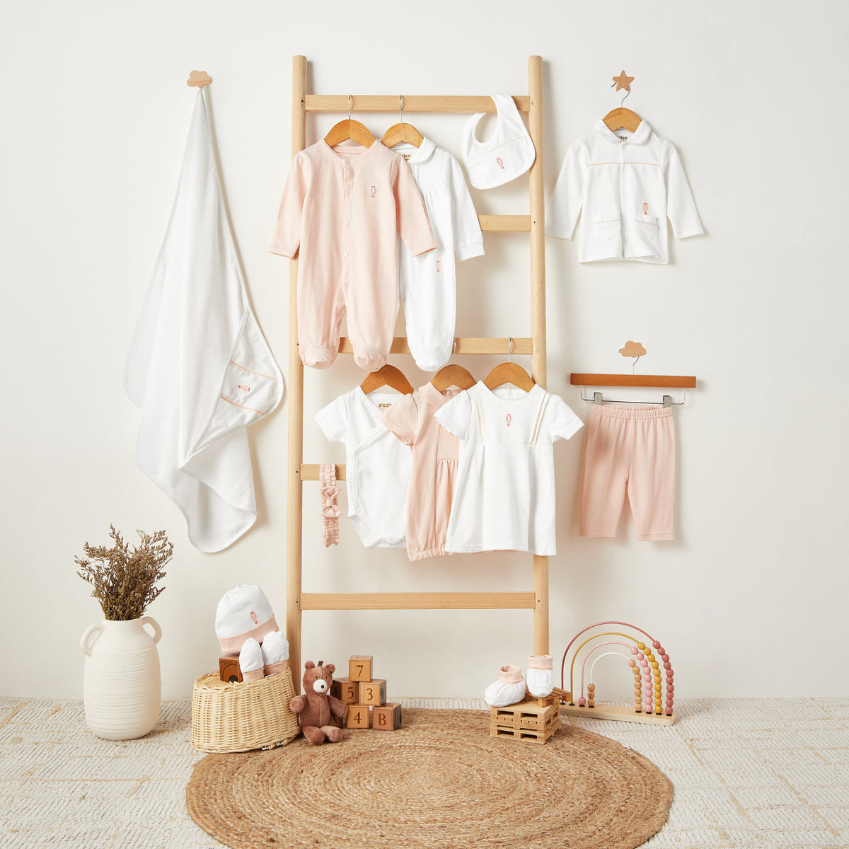 Giggles Cotton Peter Pan Collar Long Sleeves Pyjama Set with Hot Air Balloon Embroidery