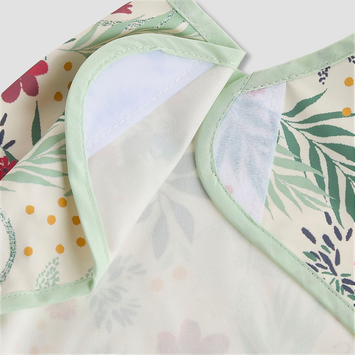 Juniors Baby Bib with Floral Print