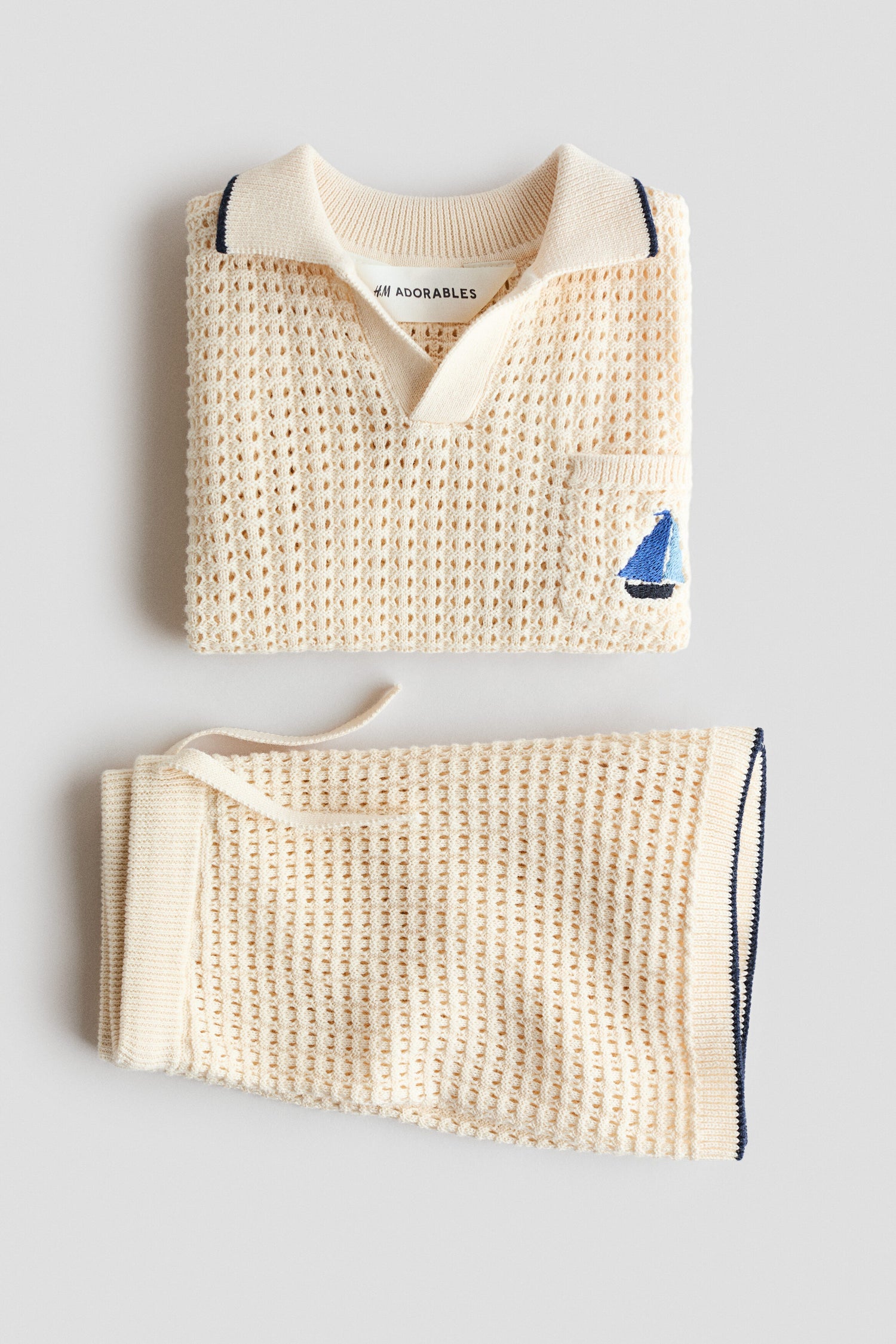 2-piece hole-knit cotton set