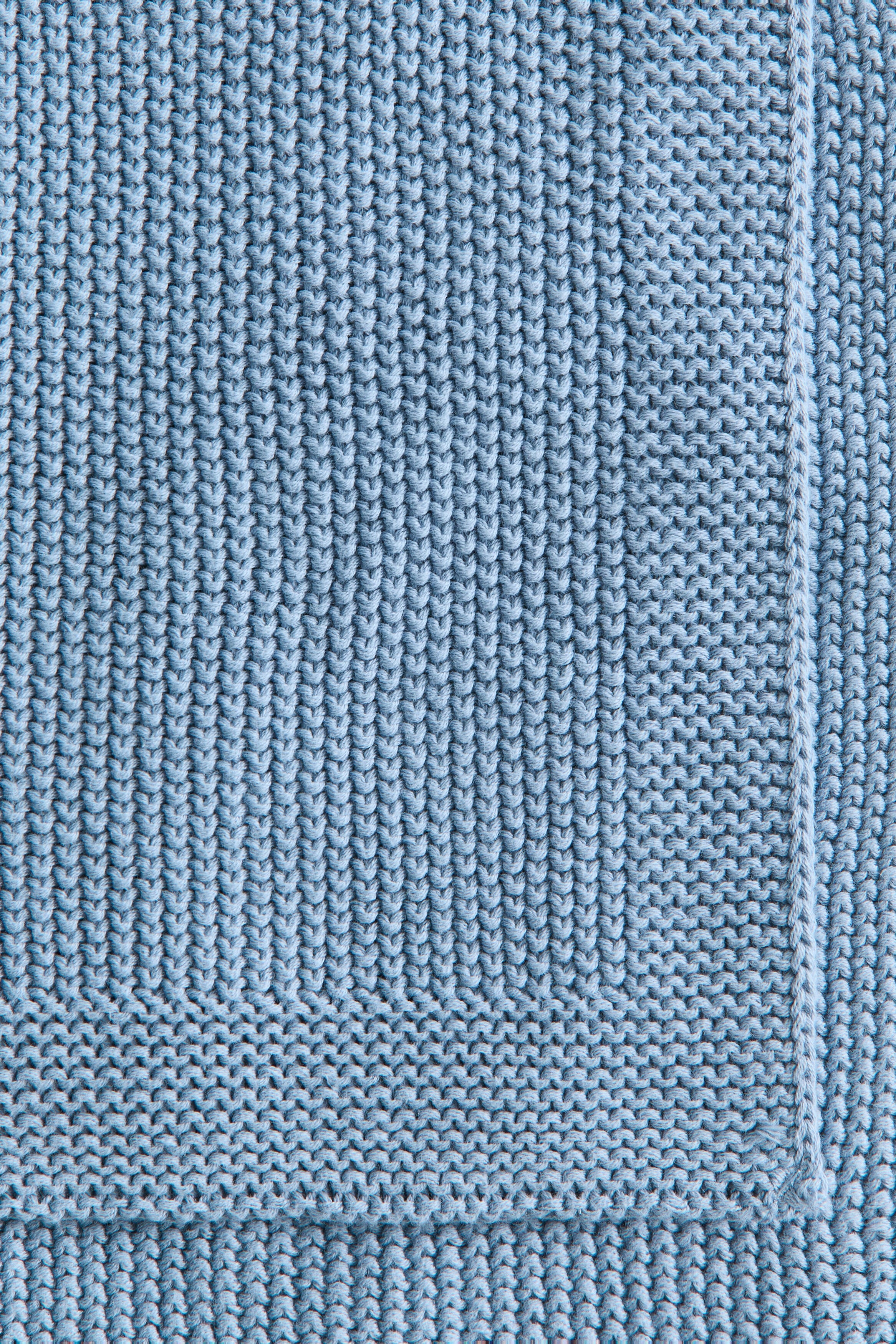 Moss-stitched cotton blanket