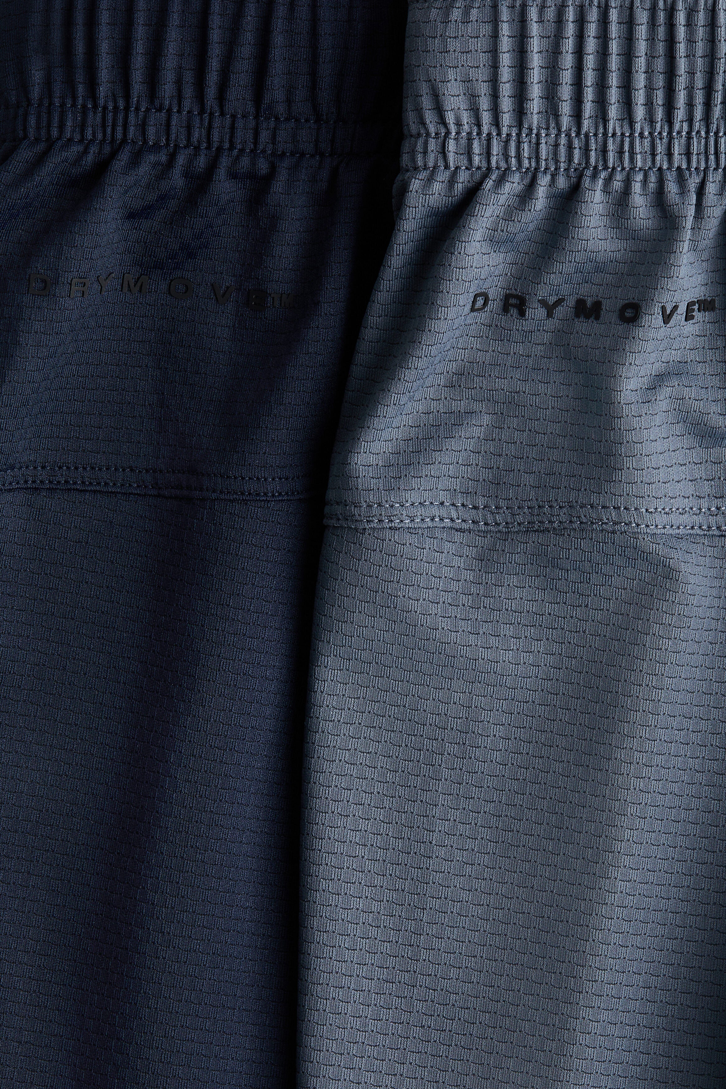 2-pack sports shorts with DryMove™