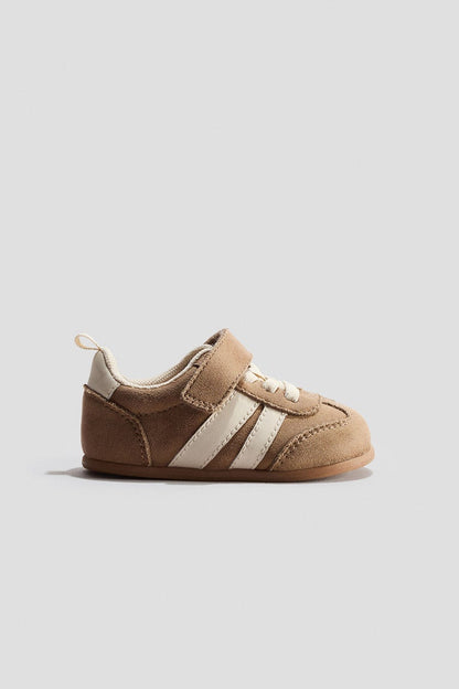 Trainers Image 3 of 4