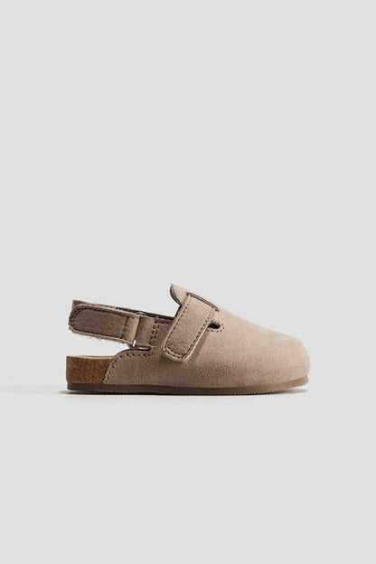 Napped sandals