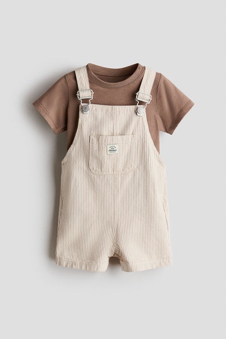 2-piece dungaree shorts and T-shirt set