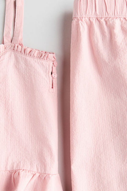 2-piece frill-trimmed seersucker set