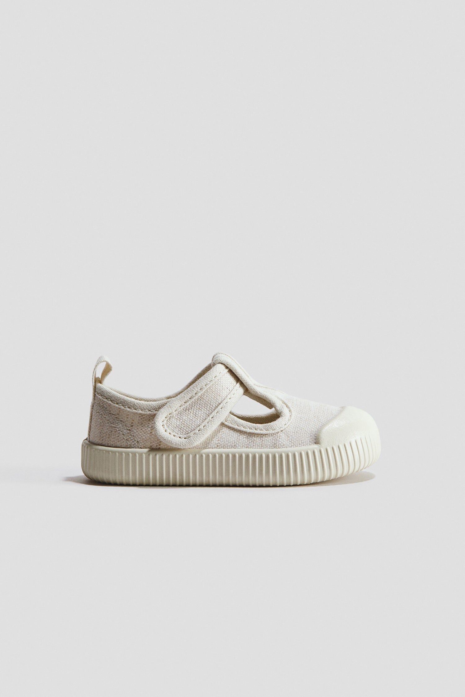 Cotton sandals