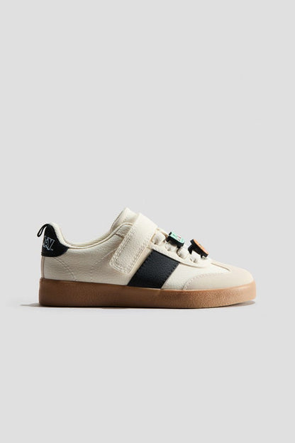 Appliquéd trainers