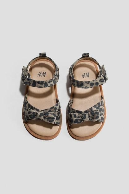 Appliquéd strappy sandals