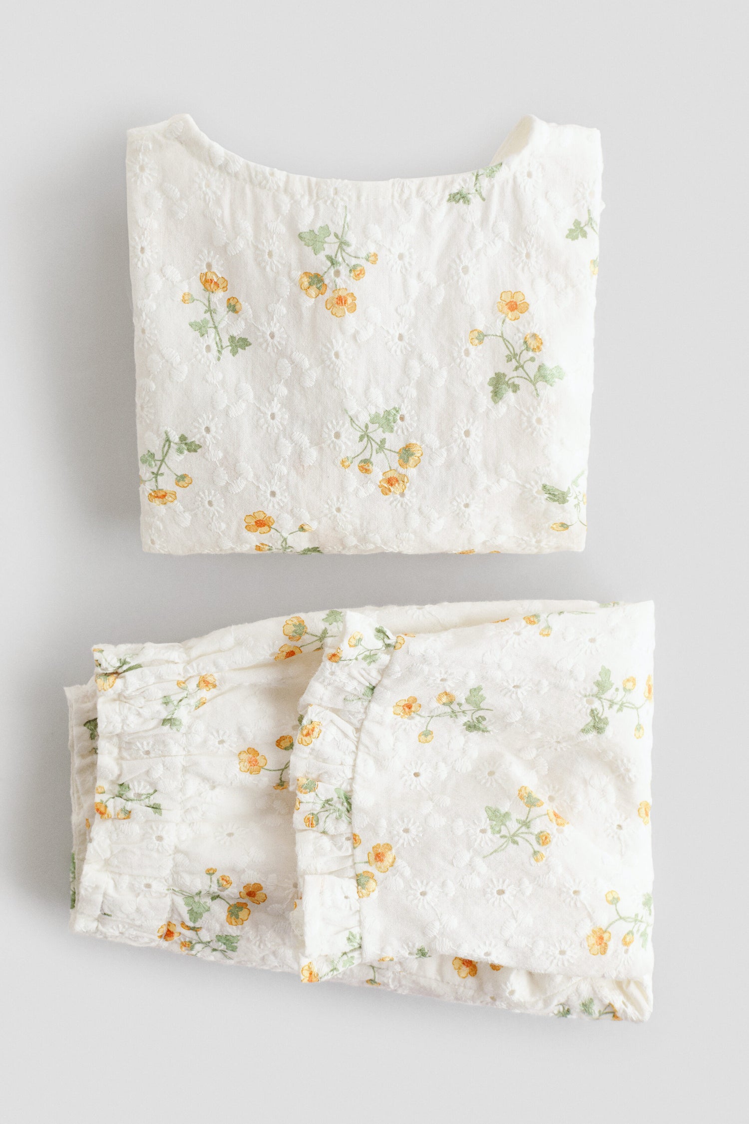 2-piece broderie anglaise set