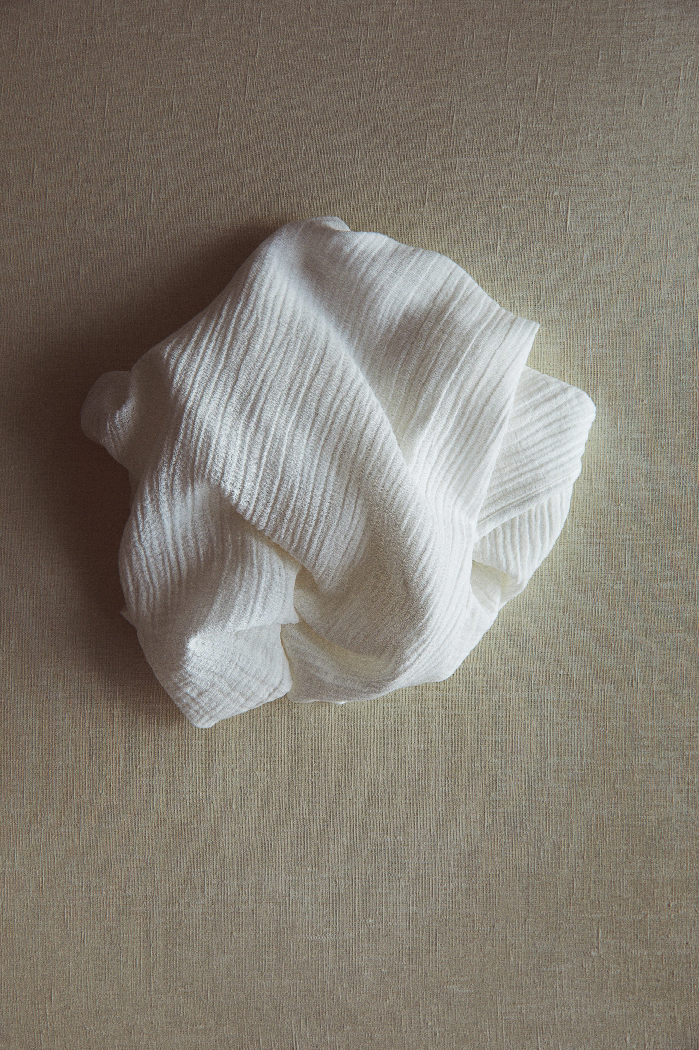 Cotton muslin comfort blanket - White