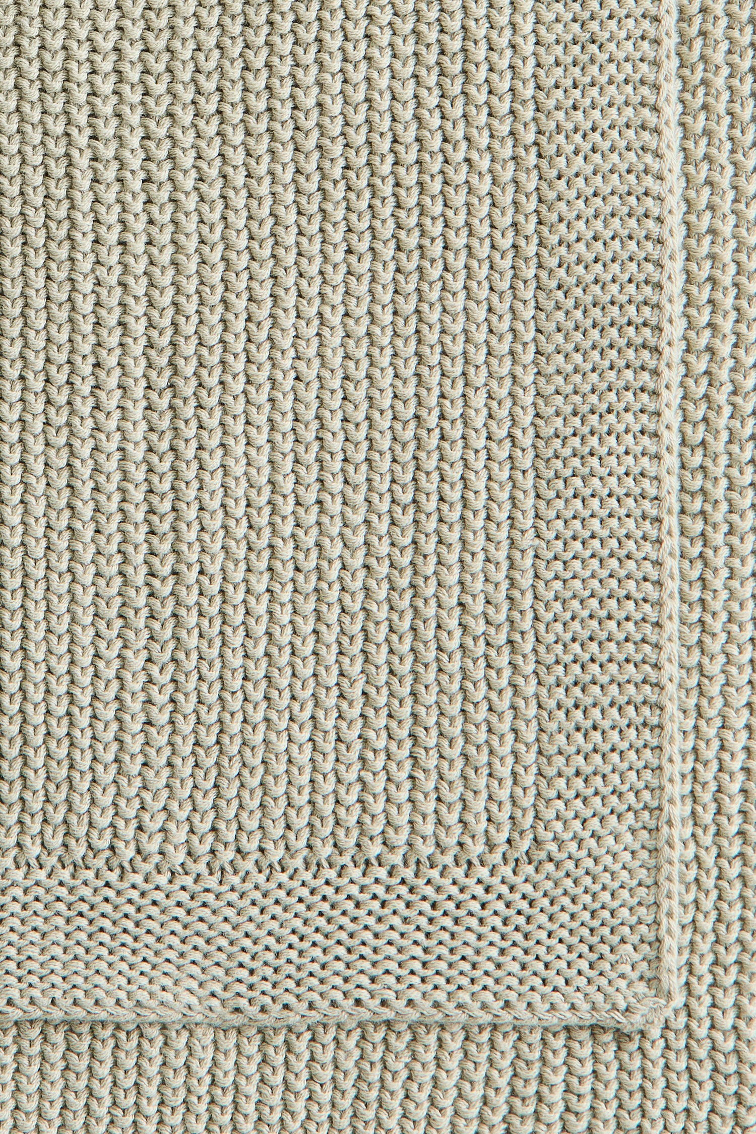 Moss-stitched cotton blanket