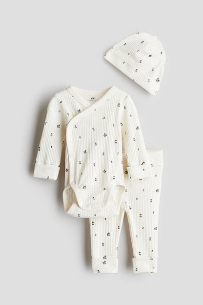 Adjustable fit set