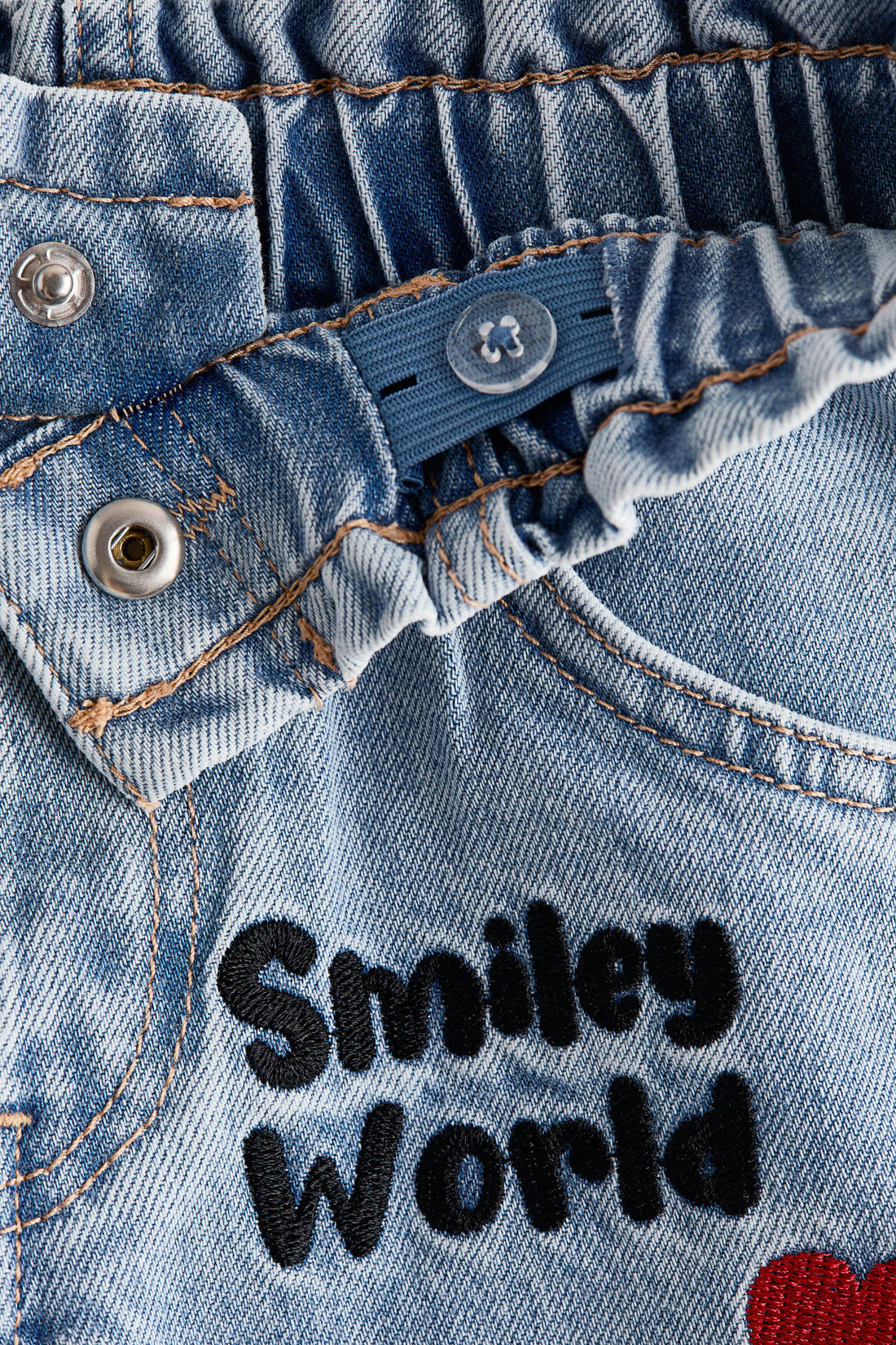 Loose Fit Tapered jeans