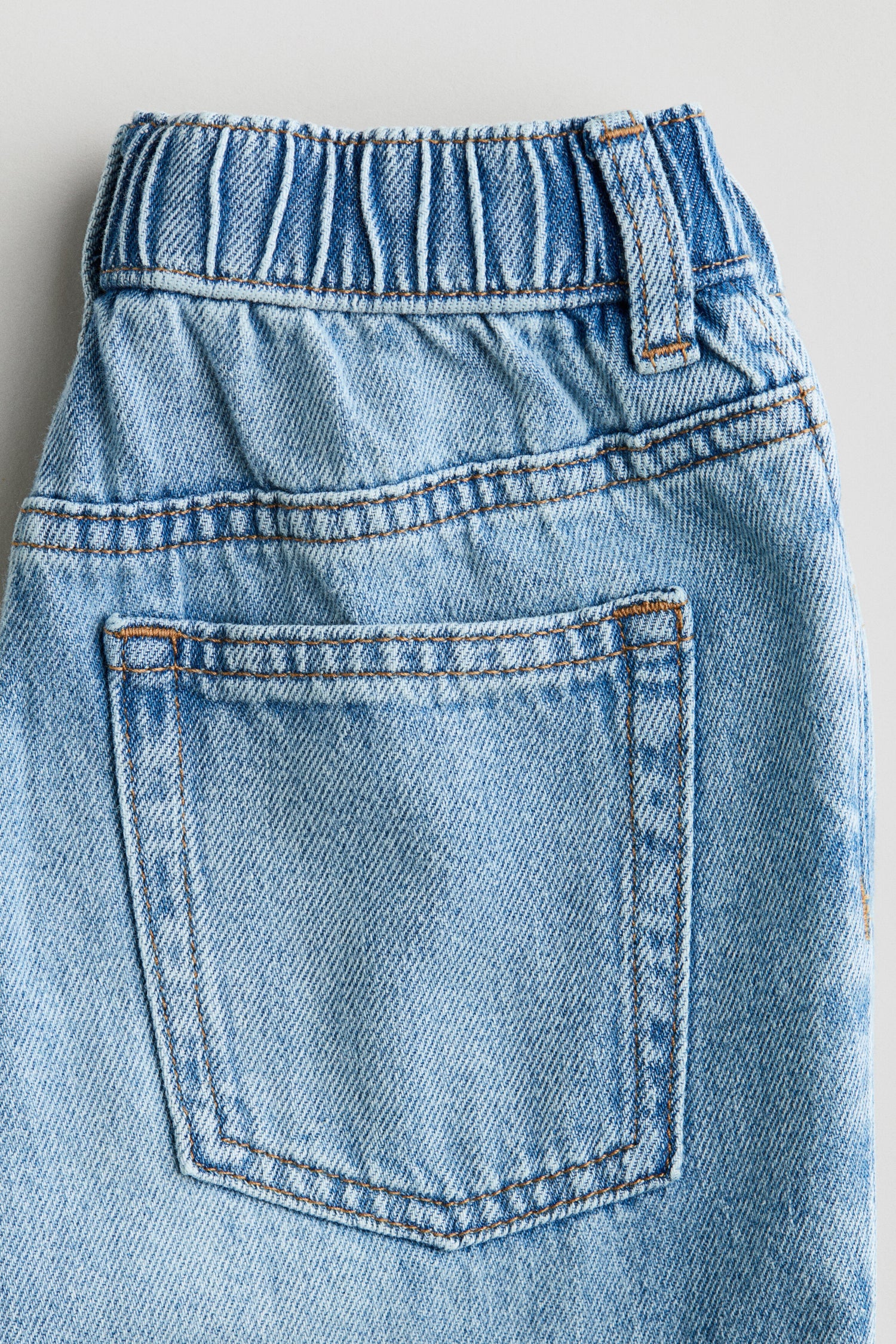 Loose Fit Jeans