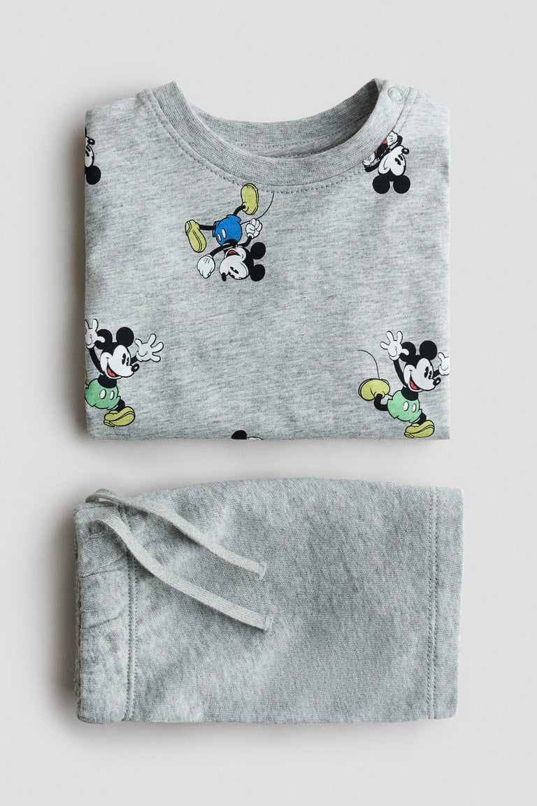2-piece printed set Image 3 of 3