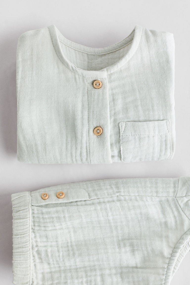 2-piece cotton muslin set Image 2 of 3
