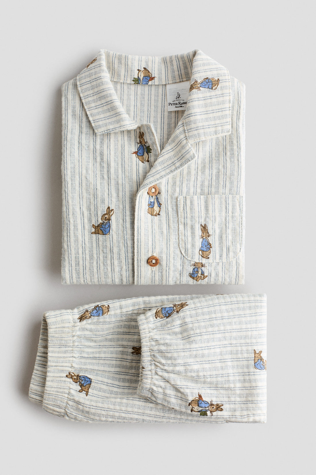2-piece shirt and trousers set