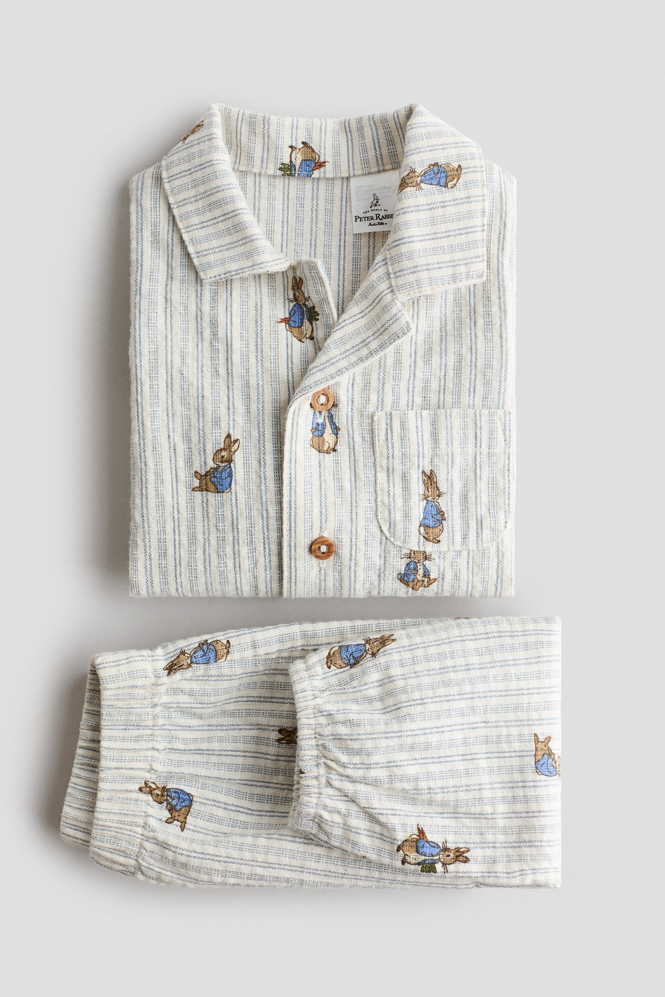 2-piece shirt and trousers set