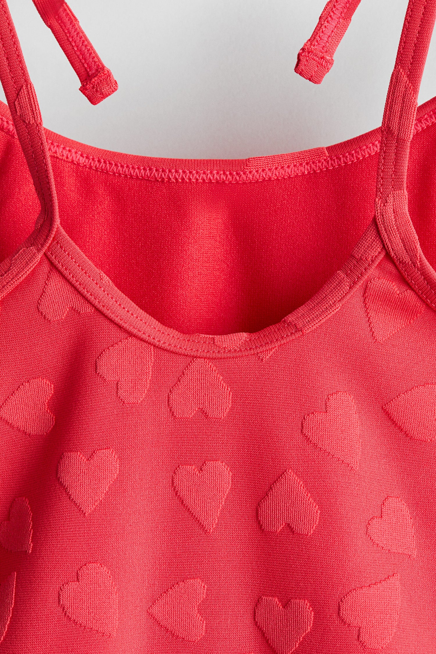 Texture-pattern swimsuit